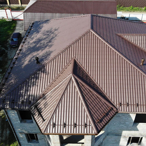 Монтаж сложной крыши и кровли в Вилюйске и Сахе (Якутии)